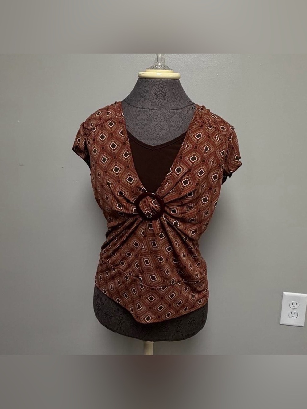 Vintage Studio Y Brown Geometric Ring-Front Blouse